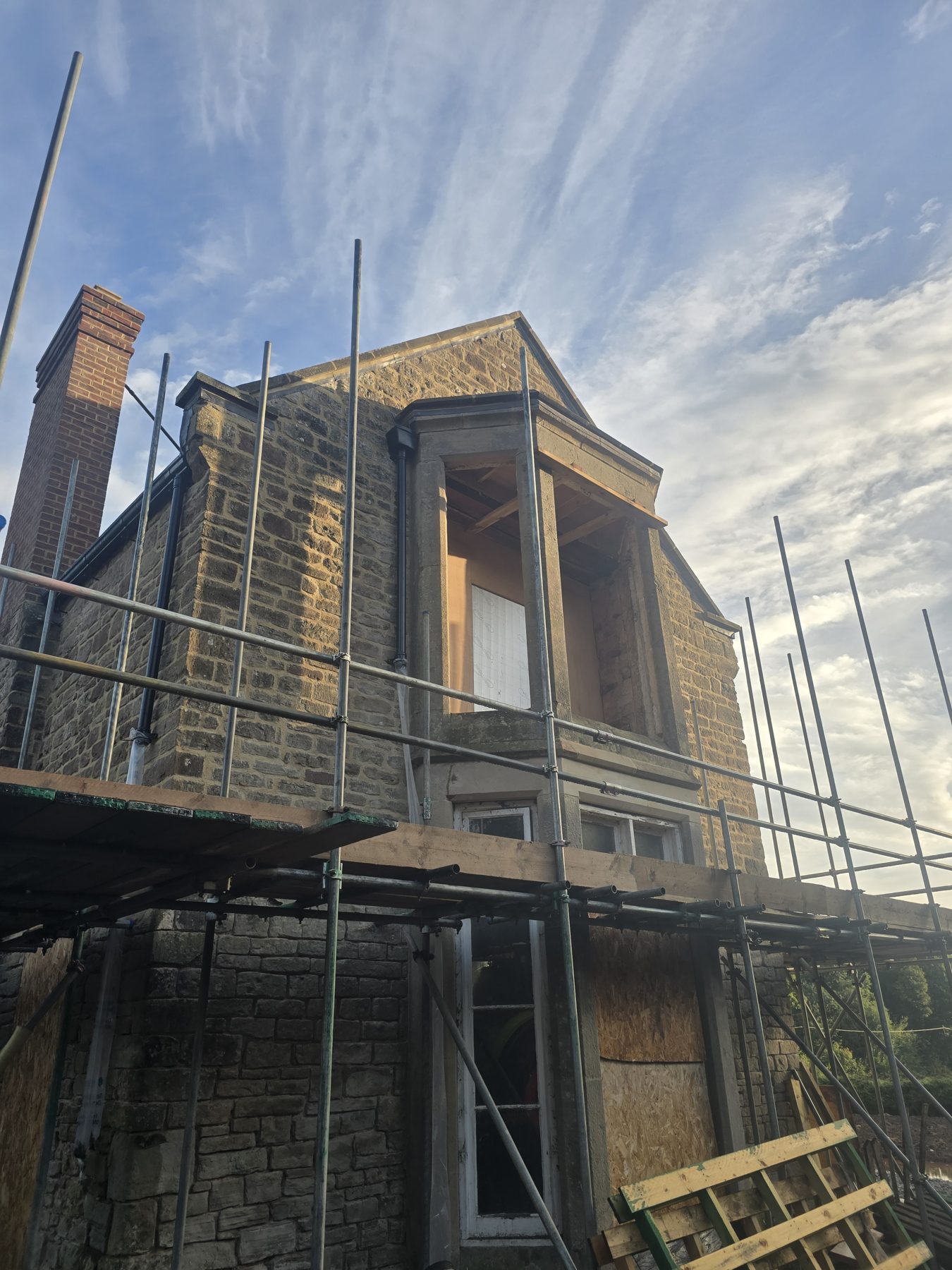Grinshill stone string course and cills, Cleobury Court