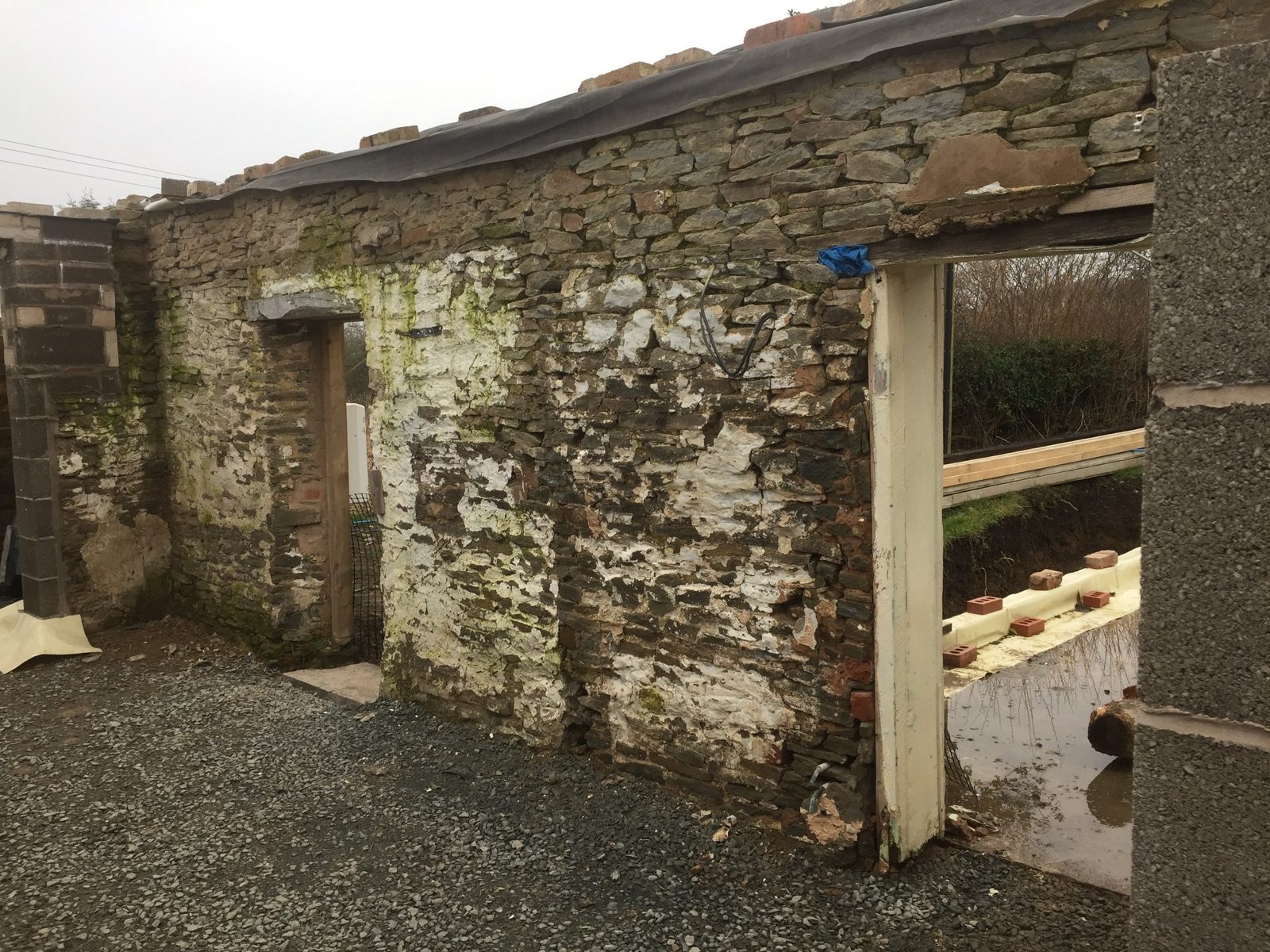 Rebuilding a stone outbuilding