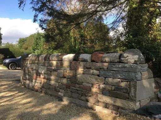 Dry stone wall, Cardington